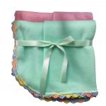 Colcha con orilla tejida